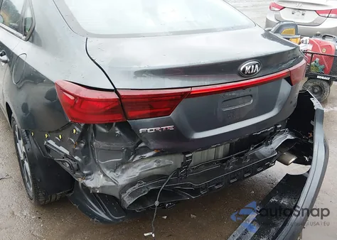 2021 Kia Forte Lxs z USA, uszkodzony, nr VIN 3KPF24AD7ME381453